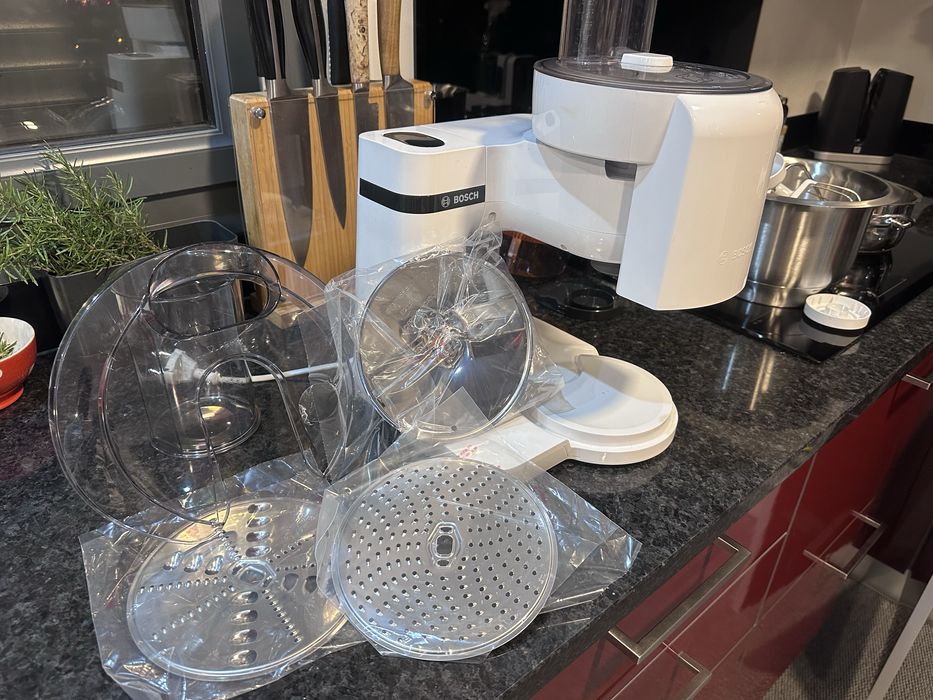 Robô de cozinha Bosh 9 acessórios