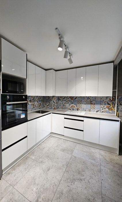 Кухни под заказ качественно, приемлемая стоимость, выезд замерщика