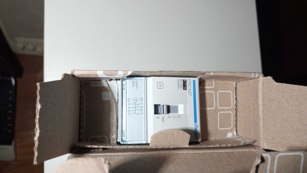 Contactor Hager ERC427 - 25A 2NA+2NF - para inversão ou comutação NOVO