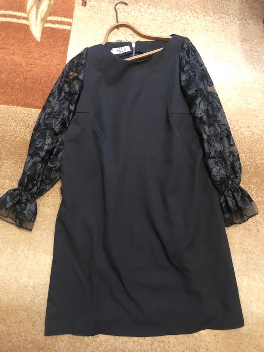 Жіноче плаття темно синього кольору