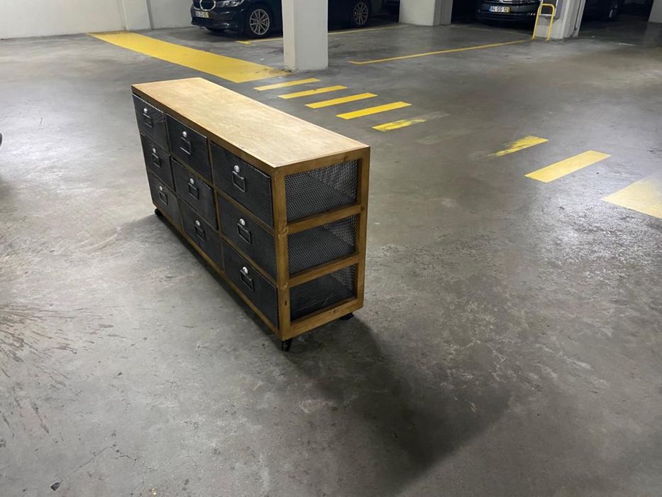 Armário 9 gavetas da Loja do Gato Preto