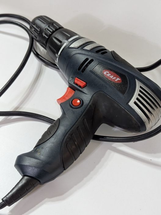 Шуруповерт мережевий Craft CED 900 під відновлення запчастини