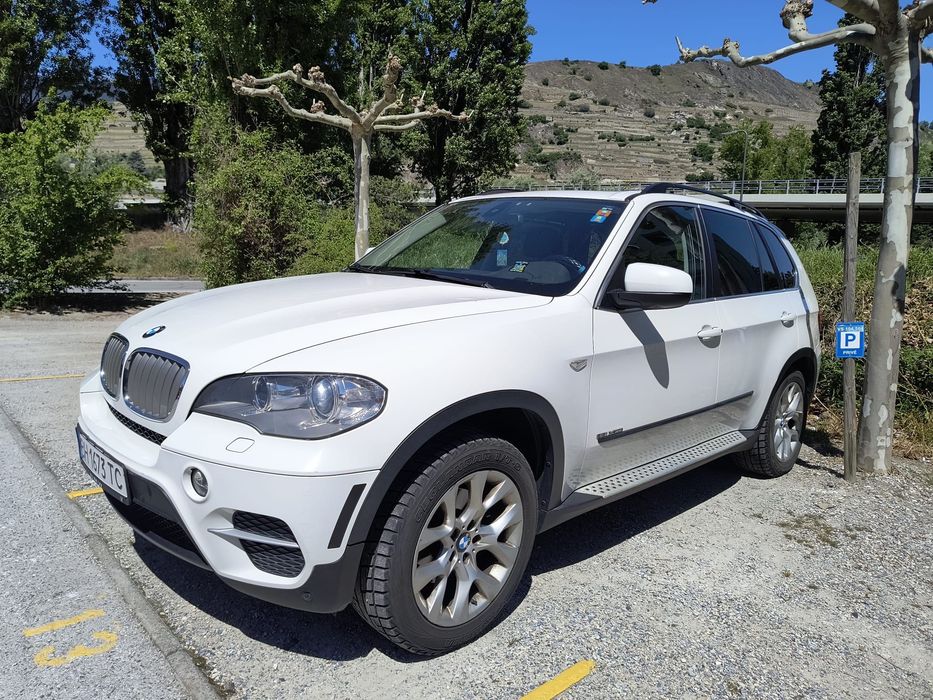 Продам BMW X5 в гарному стані без пробігу по Україні