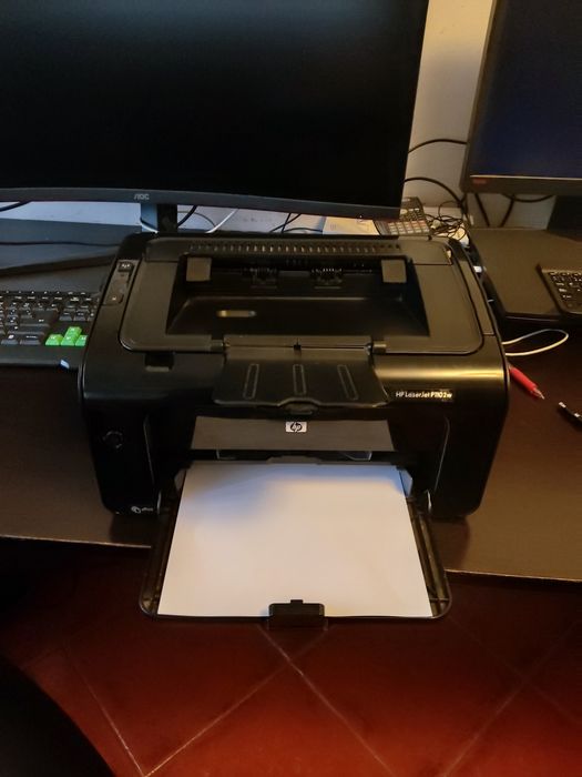Impressora multifunções HP Laserjet P1102w impecável.