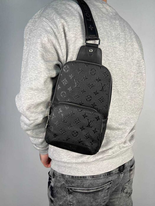 Сумка-слінг чоловіча Louis Vuitton через плече Луї Вітон