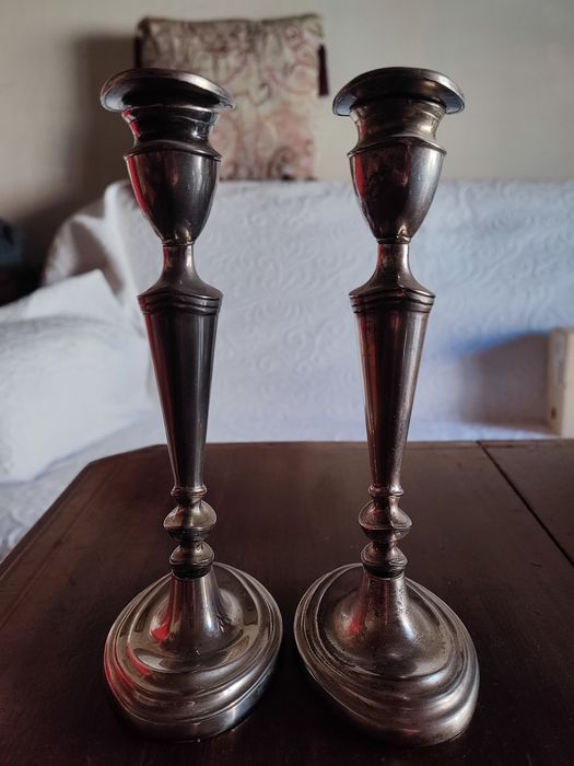 Par de Candelabros em Estanho