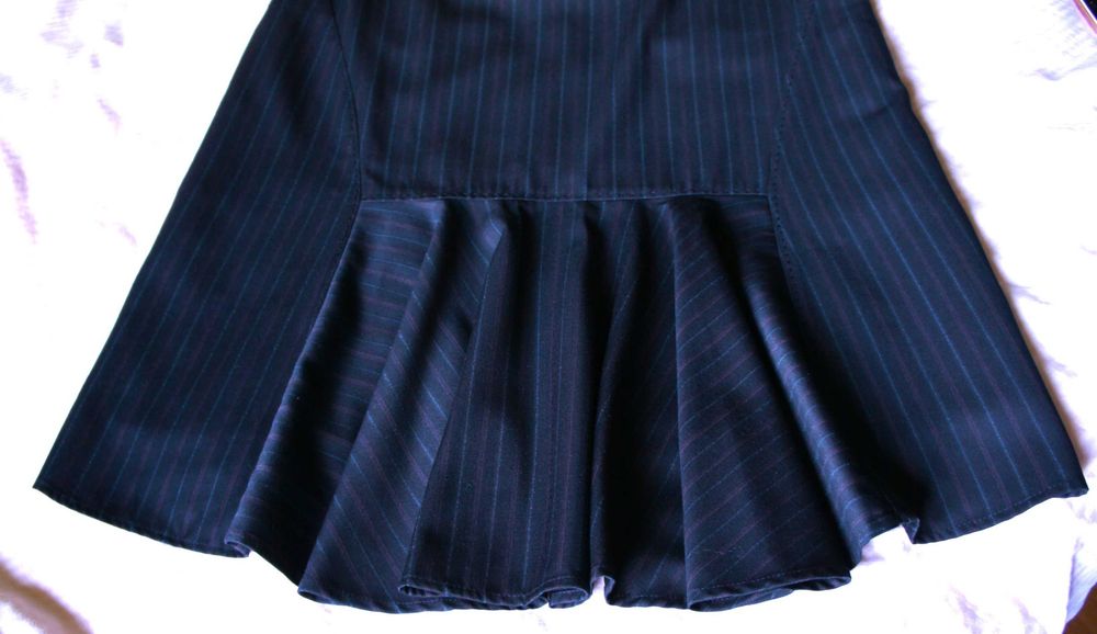 elegancka spódnica damska Monnari 42 spódniczka midi fałdy