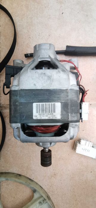 Máquina roupa Ariston Hotspot AVXL peças motor sensor eletrónica tubos