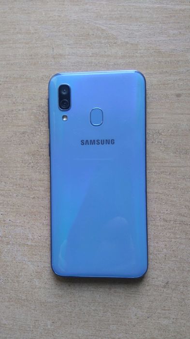 Samsung Gаlaxy A40 SM-A405FN/DS (5.9" /  64Гб / 4Гб / 8ядер)