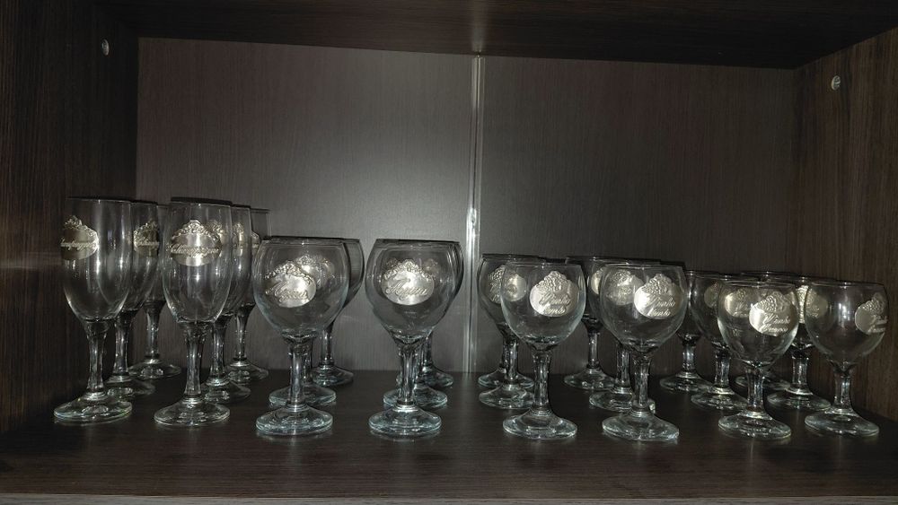 24 Copos com aplicação em estanho