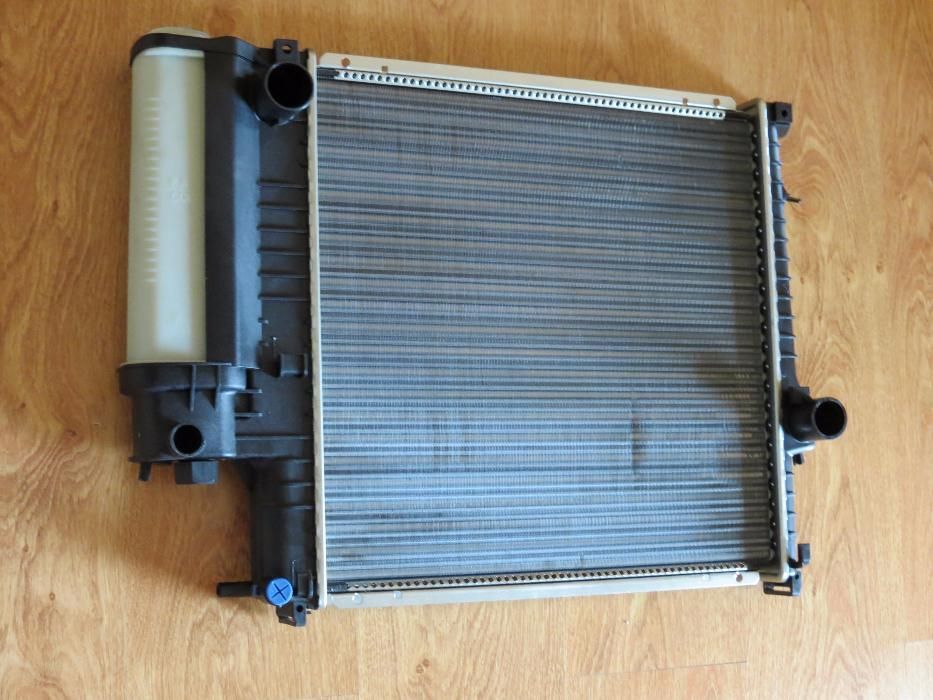 Радиатор охлаждения + кондиционера BMW E30 E34 E36 E46 E39 520 523 528