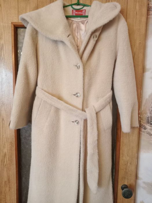 Пальто жіноче  майже нове