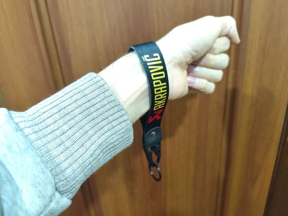 Шнурок брелок для ключей акрапович akrapovic