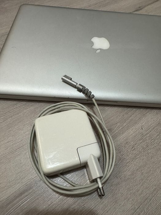 MacBook 15” 2011 i7 SSD 512gb