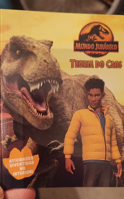 Conjunto de Dinossauros + Livro