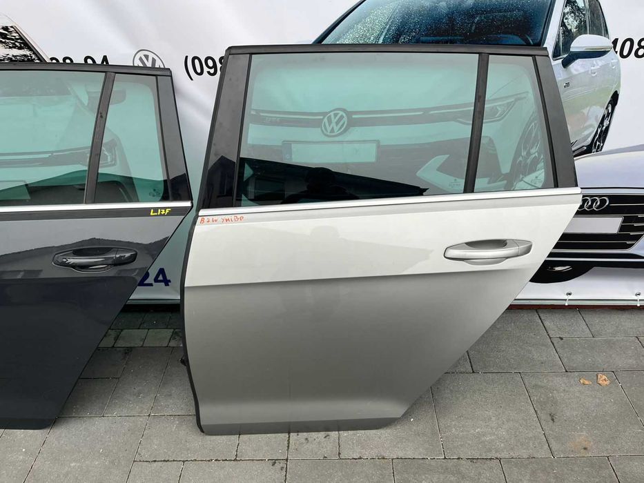 Двері передні R-L хечбек універсал  vw golf 7 VII  LI7F l041 lc9x