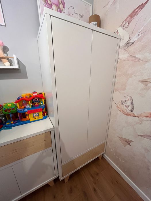 Meble dziecięce - szafa, komoda, łóżeczko dzieciece