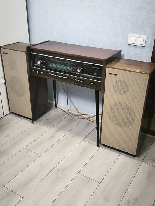 "Симфония - 003" ламповая стереорадиола высшего класса с колонками.