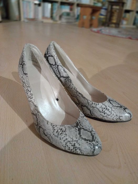 Sapatos senhora 38