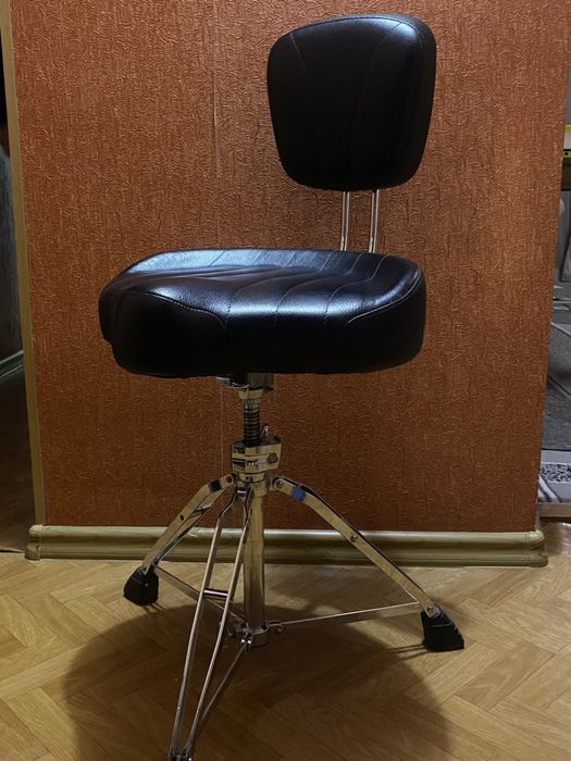 Pearl roadster drum throne. Стул барабанщика