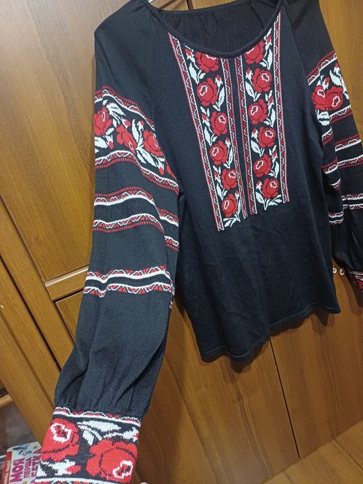 Вишиванка жіноча