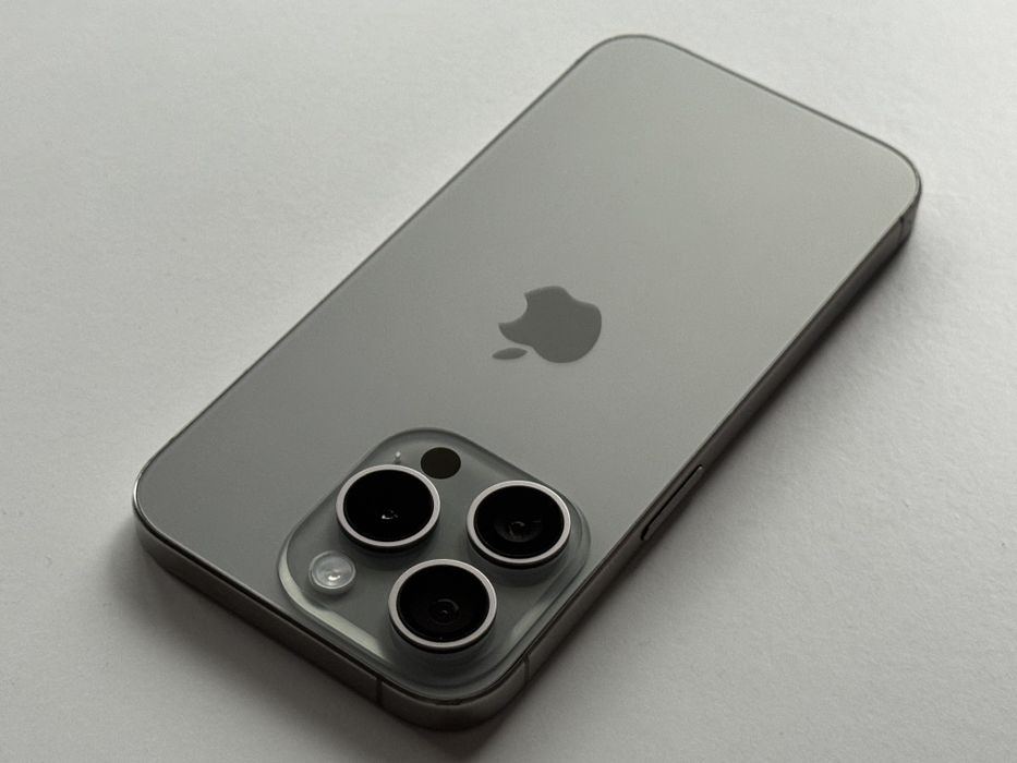 iPhone 15 Pro Naturalny Tytan | 93% kondycji baterii | cały komplet