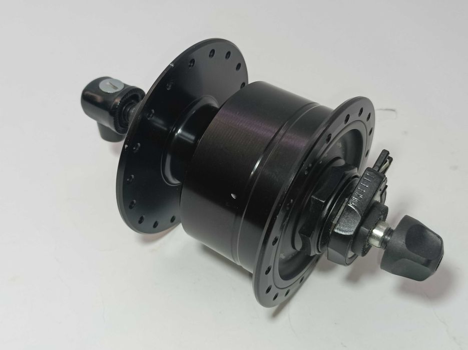 Dynamo w piaście Shimano DH-3N72 36H czarne V-Brake