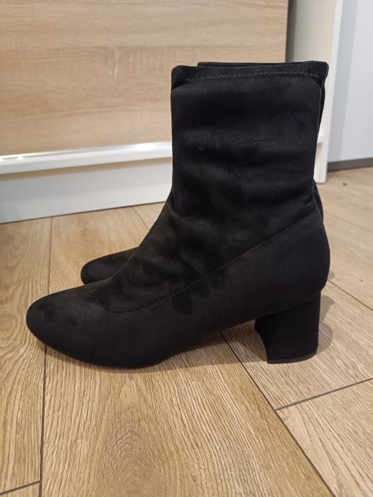 Czarne botki na obcasie rozmiar 45