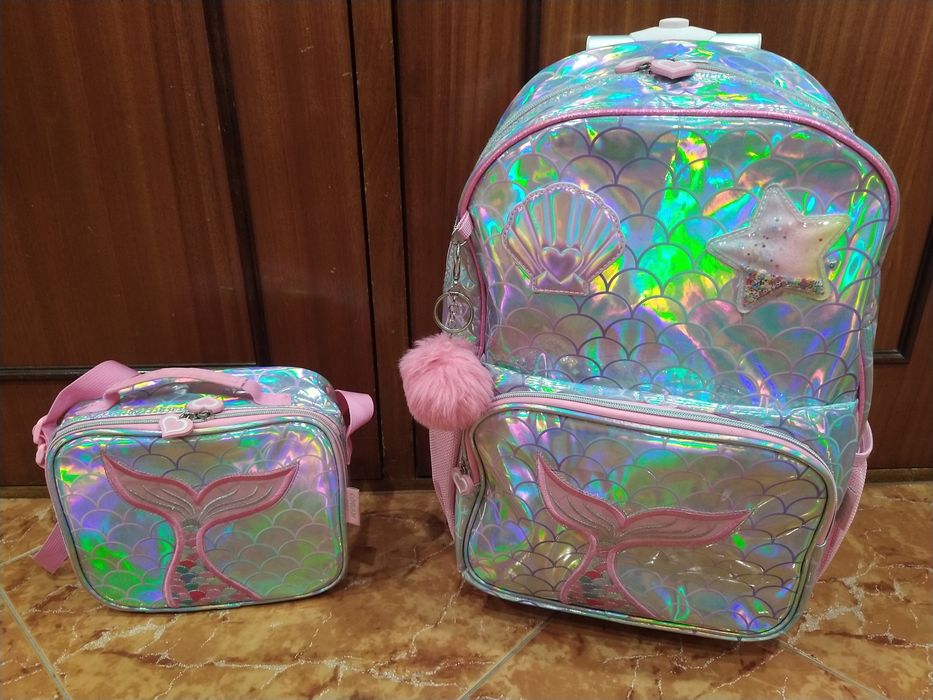 Mochila escolar mala para criança menina casa quarto apartamento vivenda gabinete escritório carro cozinha.