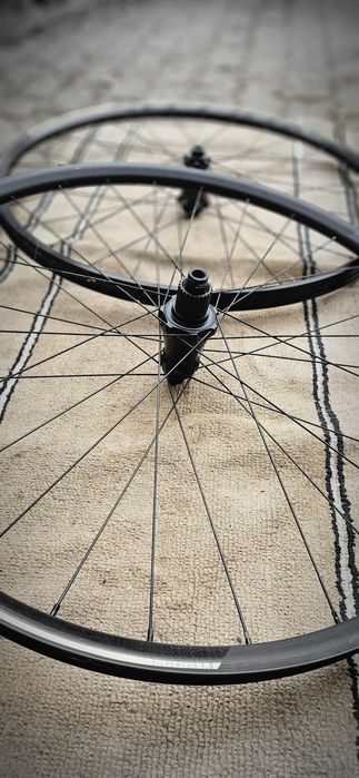 Syncros Silverton 1.5 CL com cubo Shimano 12v Micro Spline