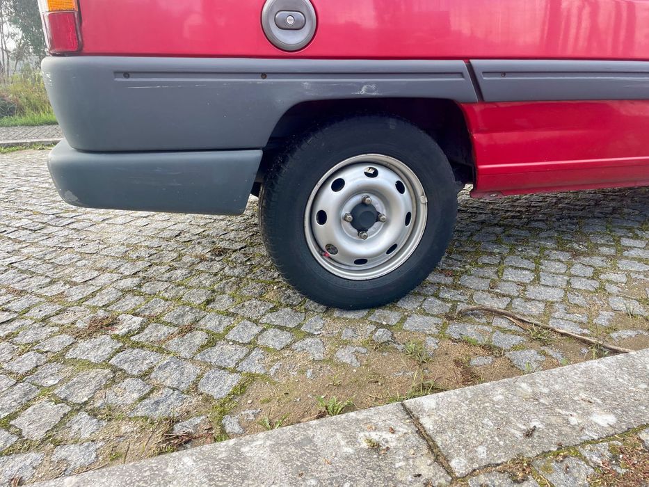 Renault Express 1.6 D em muito bom estado