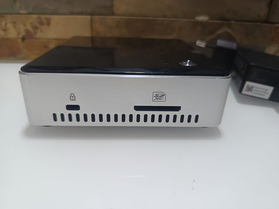 Intel® NUC NUC6i5SYK / 256GB  Nvme / 12GB RAM / Mini PC