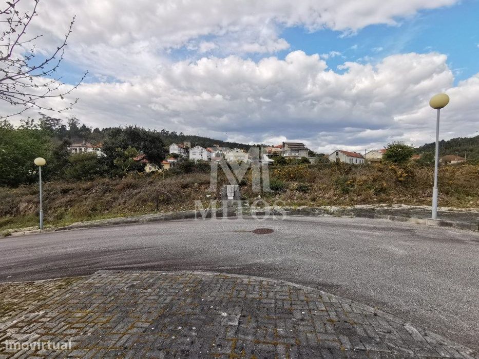 Excellent plot for single-story residential construction - Mujães