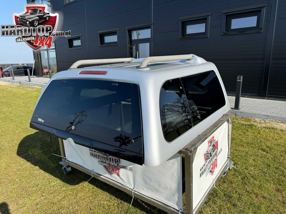 Zabudowa Paki Nissan Navara D40 SNUGTOP Hardtop Pick-Up