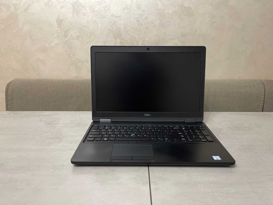 Ультрабук Dell Latitude 5590, 15,6 FHD IPS, i5-8350U, 16GB DDR4, 256GB