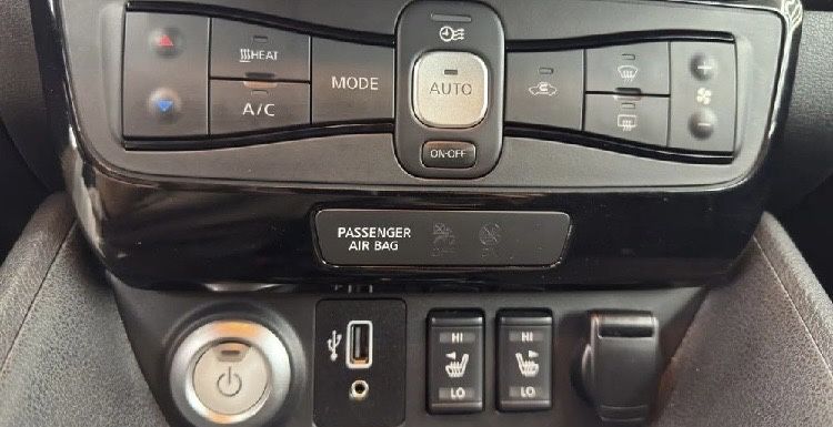 Vendo nissan leaf