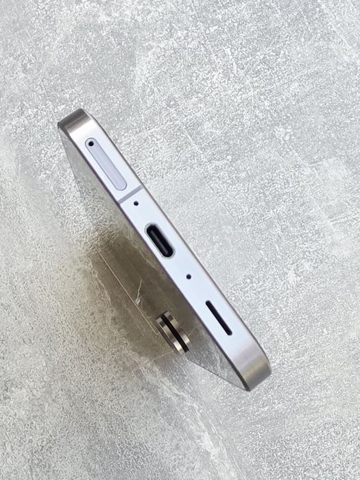 Samsung Galaxy A56 256Gb Graphite. 2 фізичні сім та eSIM.  АКБ  100%