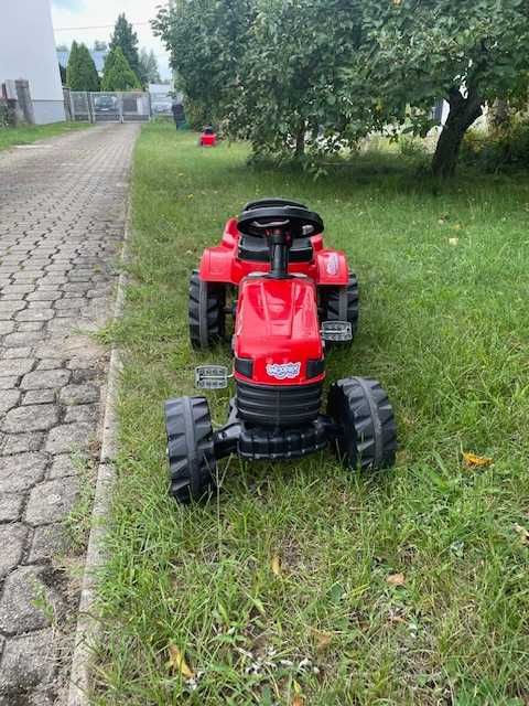 Traktor na pedały z przyczepką dla dzieci