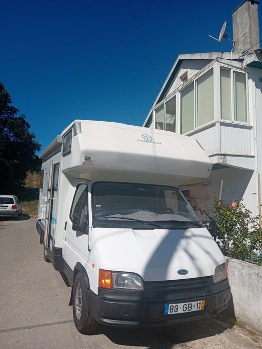 Auto caravana em bom estado