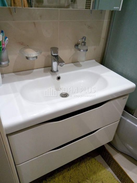 Срочно! 2к, Кондратюка Юрія вул. 7, новий дім, недорого