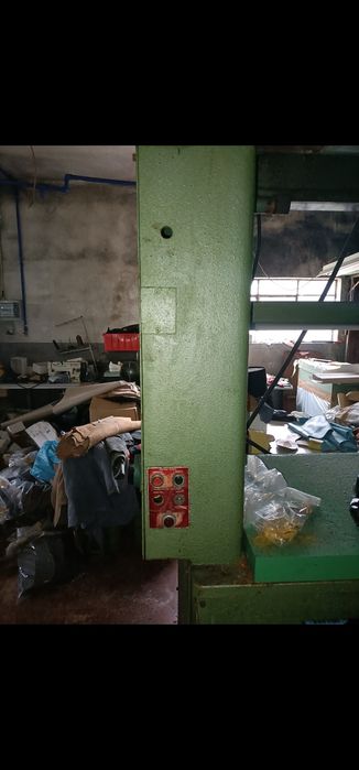 Prensa de corte industrial