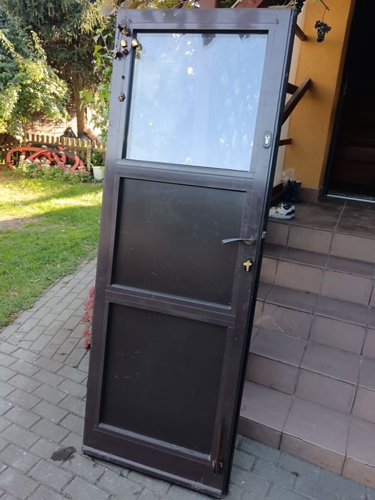 Drzwi aluminiowe bez ramy