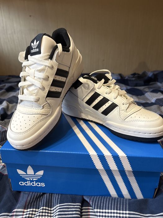 Кросівки Adidas Forum унісекс