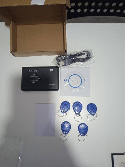 Czytnik kart RFID