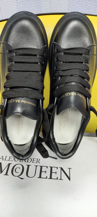 Чоловіче взуття продам