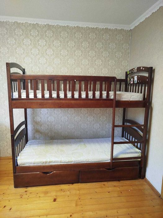 Продам Двоярусне ліжко
