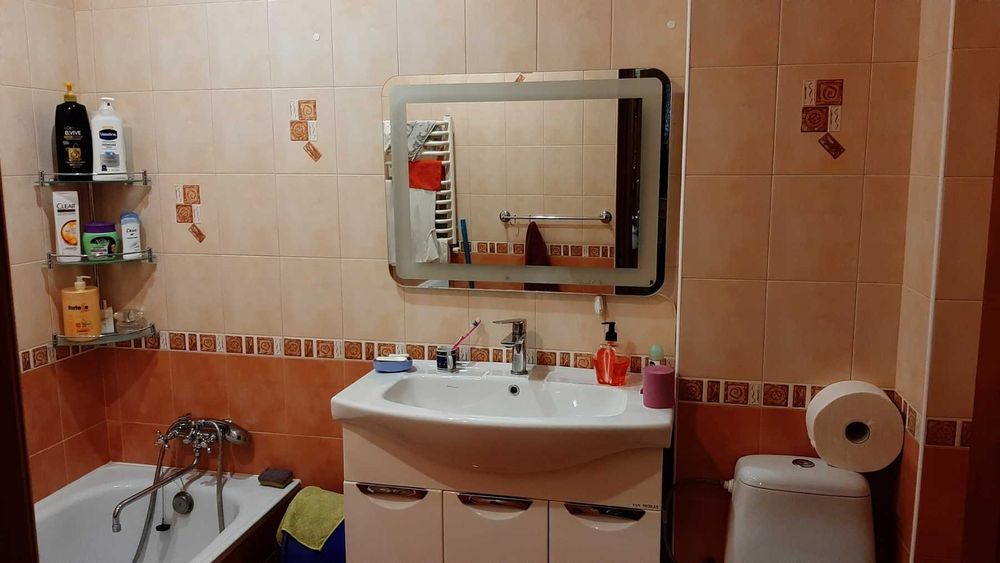 Продаж 3 кім кв. 84 м  50 тис.