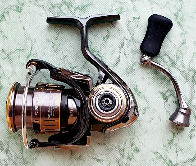 Котушка Daiwa 21 Luvias Airity FC LT 2000S-H