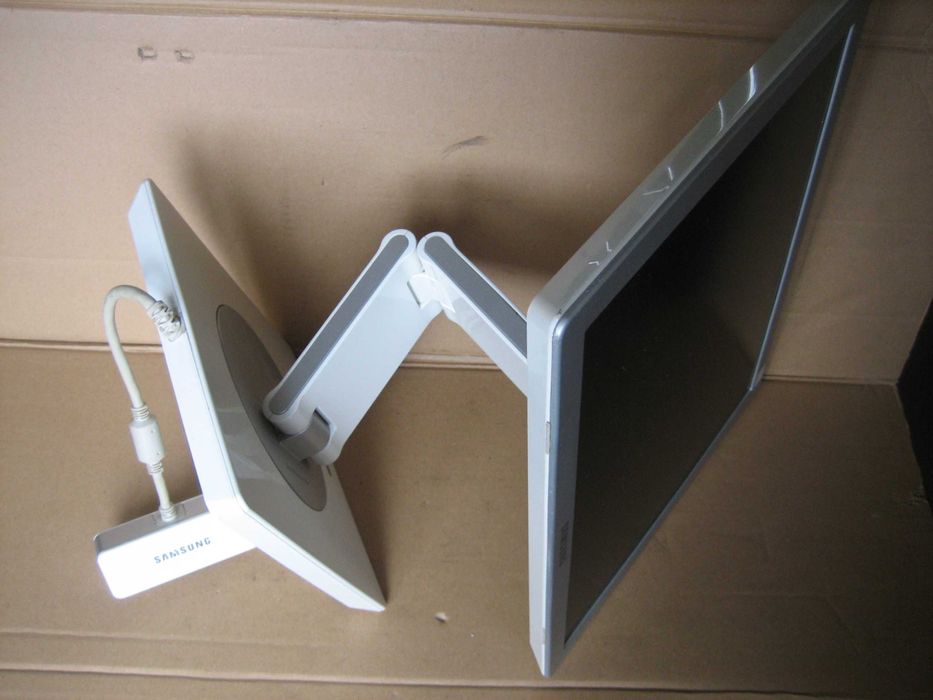 Монитор SyncMaster 770P