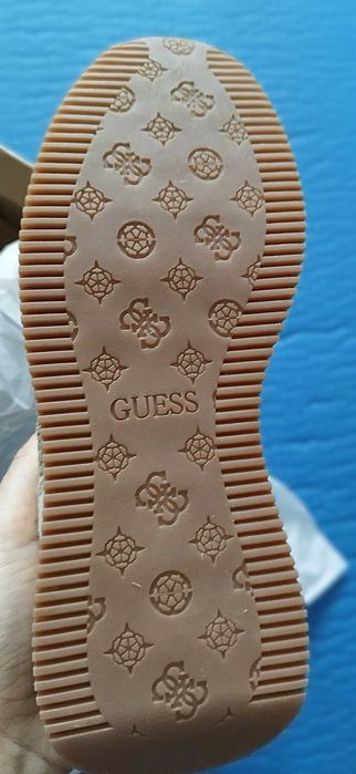 Sneakersy GUESS  FL7DUBELE12